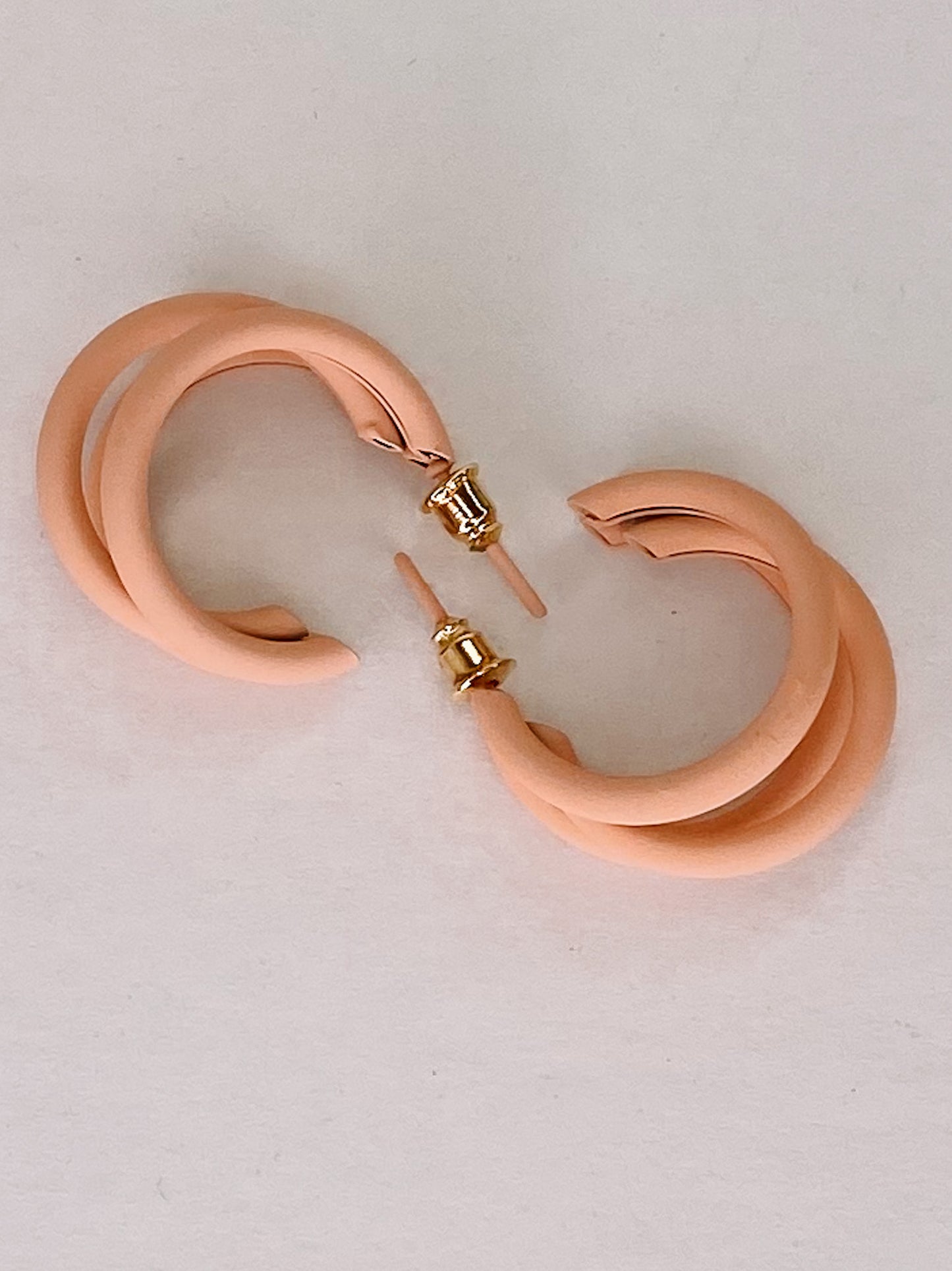 Matte Triple Hoop- Peachy